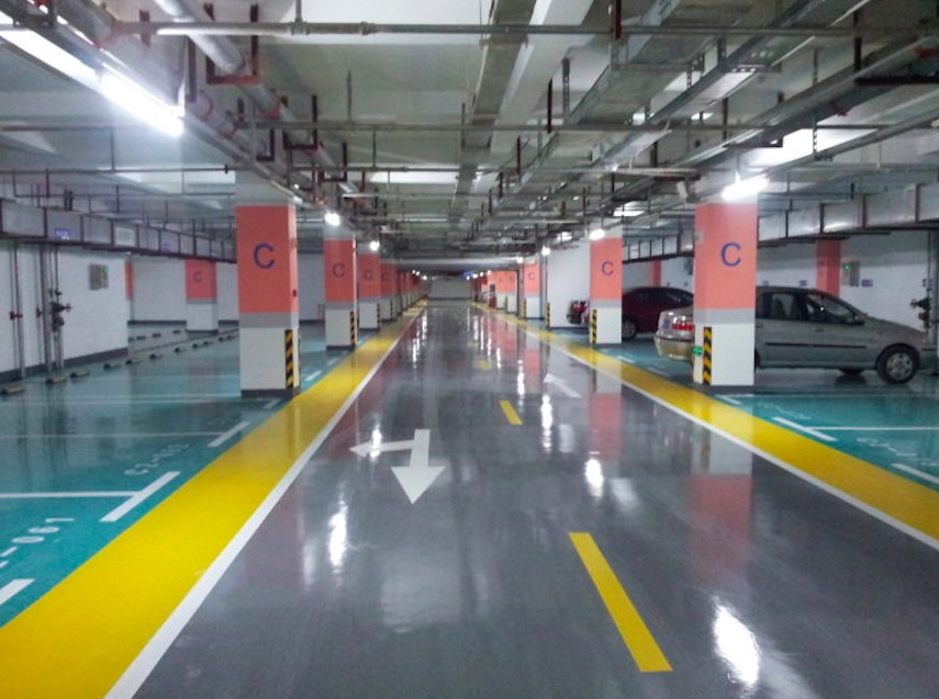 停車場洗地機如何選購，22年洗地機行業(yè)經(jīng)理人告訴你